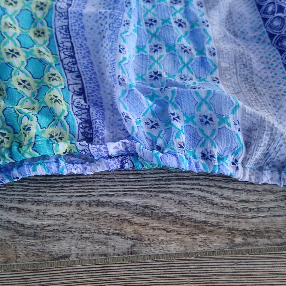 Boho Lightweight Flowy Colorful Patterned Keyhole… - image 7